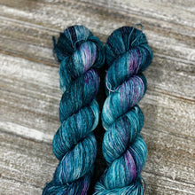 Load image into Gallery viewer, Merino Linen
