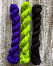 Load image into Gallery viewer, Gnettle Gnome Spooky Yarn Kit  🧙‍♀️
