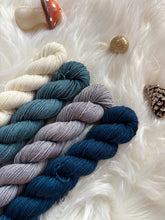 Load image into Gallery viewer, Gnandad Yarn Kit
